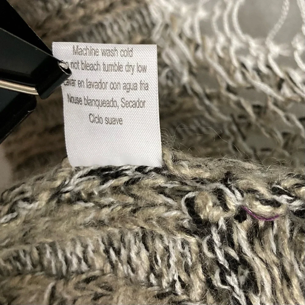 NWT Poof Dark Oatmeal/Ecru open crochet shrug / cardigan sweater, size MEDIUM - Picture 8 of 11